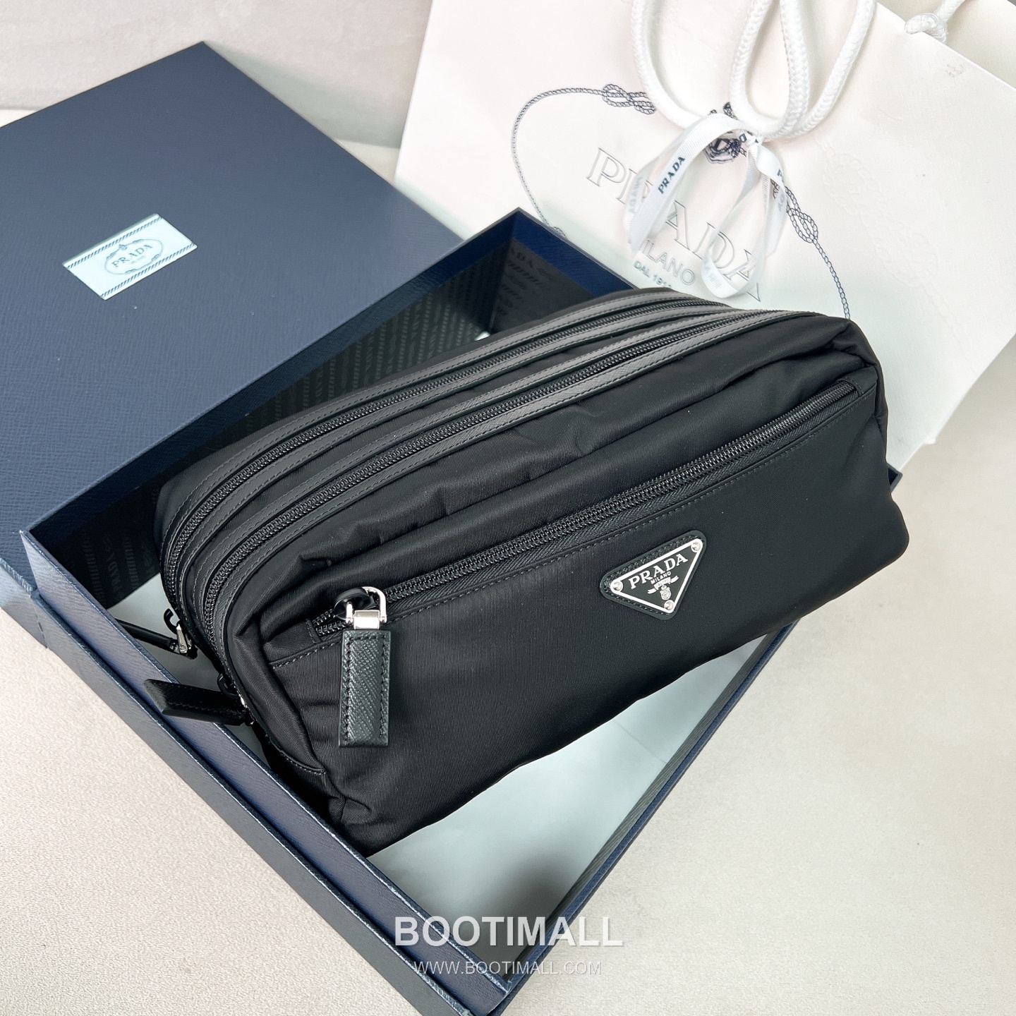 Prada Parachute Nylon Toiletry Pouch with Triangle Logo Double Zip Detail 프라다 패러슈트 나일론 트라이앵글 로고 더블 집 파우치 2NA030 26cm 6