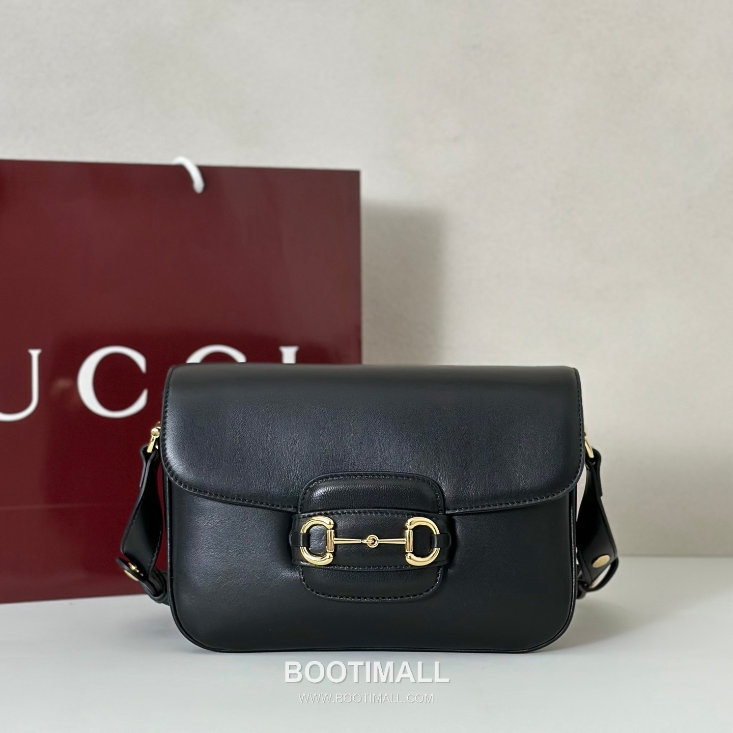 Gucci GG Supreme Canvas Clutch Bag with Leather Trim Zip Detail 구찌 GG 수프림 캔버스 레더 트림 집 클러치백 847063 26cm 1