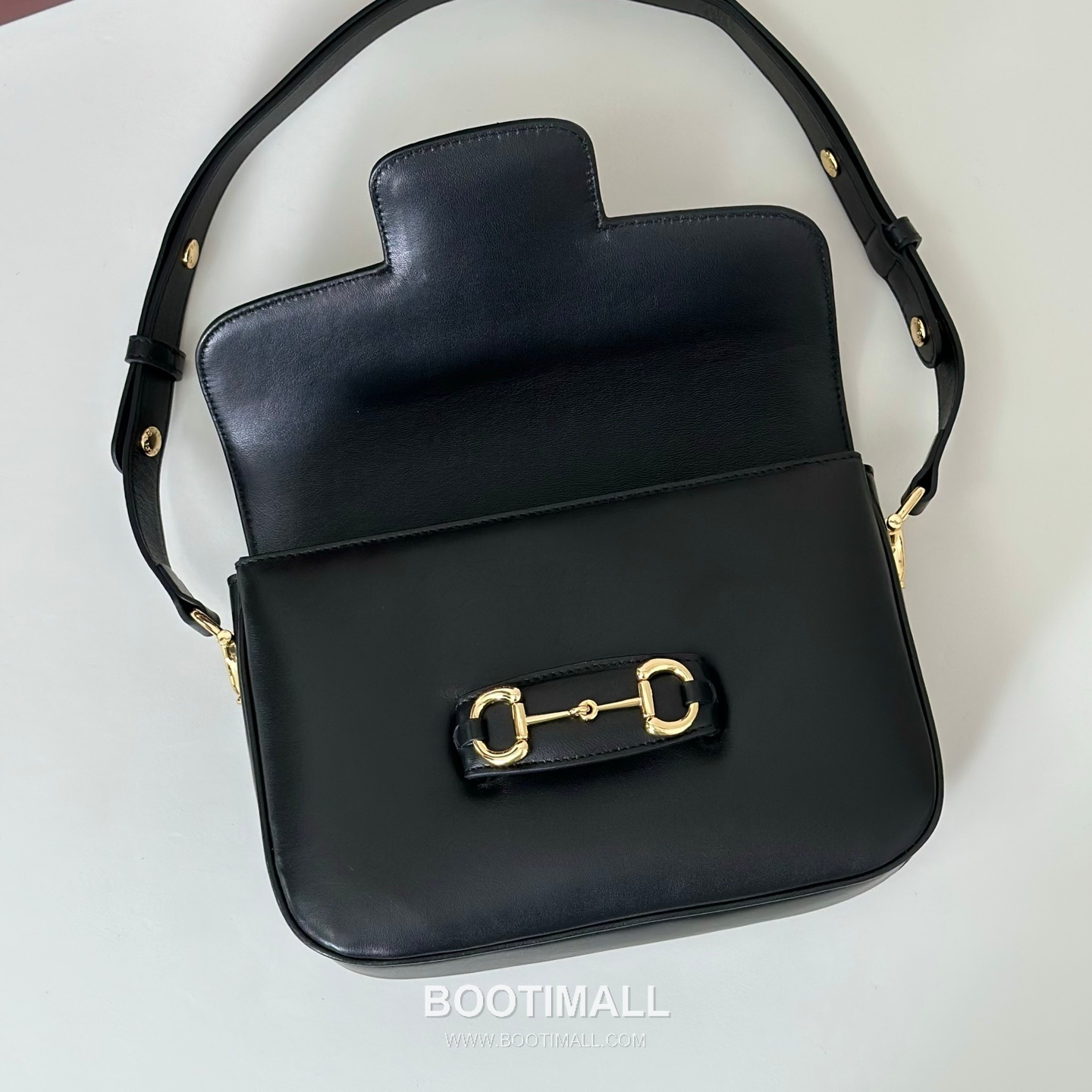 Gucci GG Supreme Canvas Clutch Bag with Leather Trim Zip Detail 구찌 GG 수프림 캔버스 레더 트림 집 클러치백 847063 26cm 7