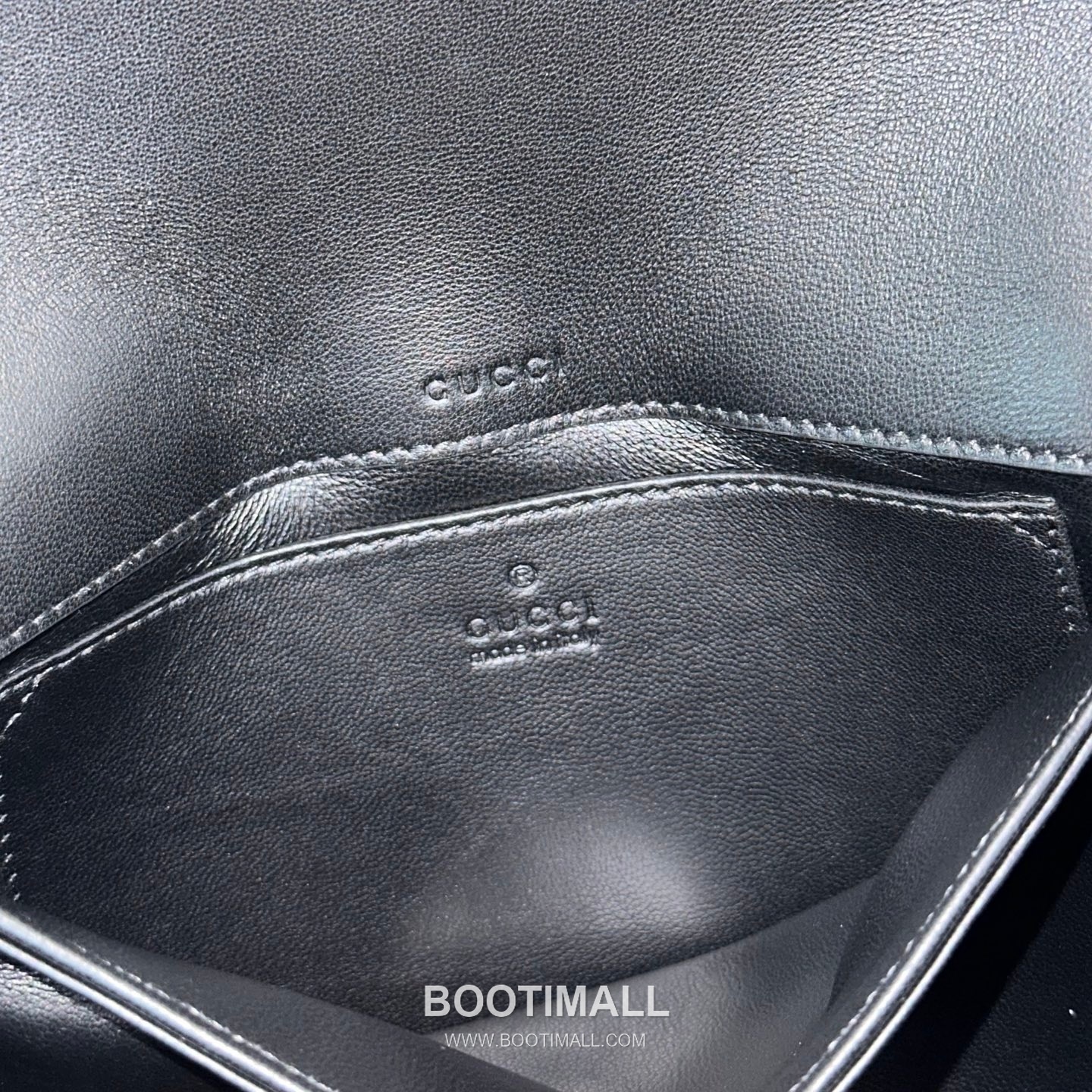 Gucci GG Supreme Canvas Clutch Bag with Leather Trim Zip Detail 구찌 GG 수프림 캔버스 레더 트림 집 클러치백 847063 26cm 9