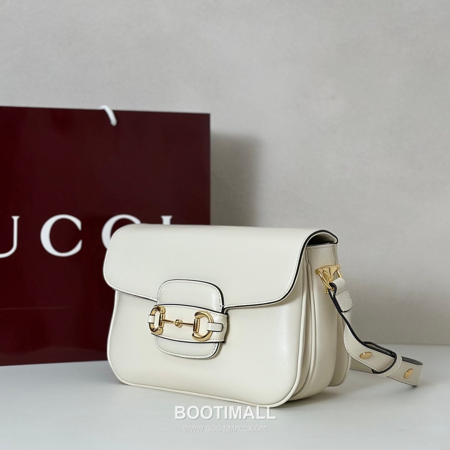 Gucci GG Supreme Canvas Clutch Bag with Leather Trim Zip Detail 구찌 GG 수프림 캔버스 레더 트림 집 클러치백 847063 26cm 2