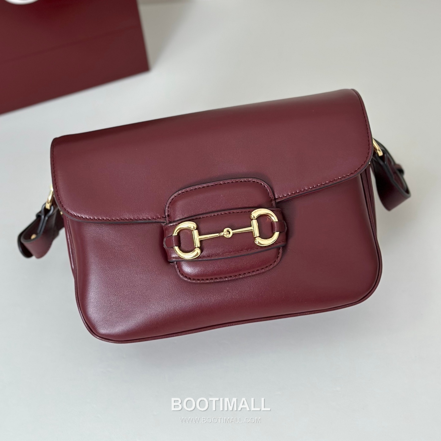 Gucci GG Supreme Canvas Clutch Bag with Leather Trim Zip Detail 구찌 GG 수프림 캔버스 레더 트림 집 클러치백 847063 26cm 5