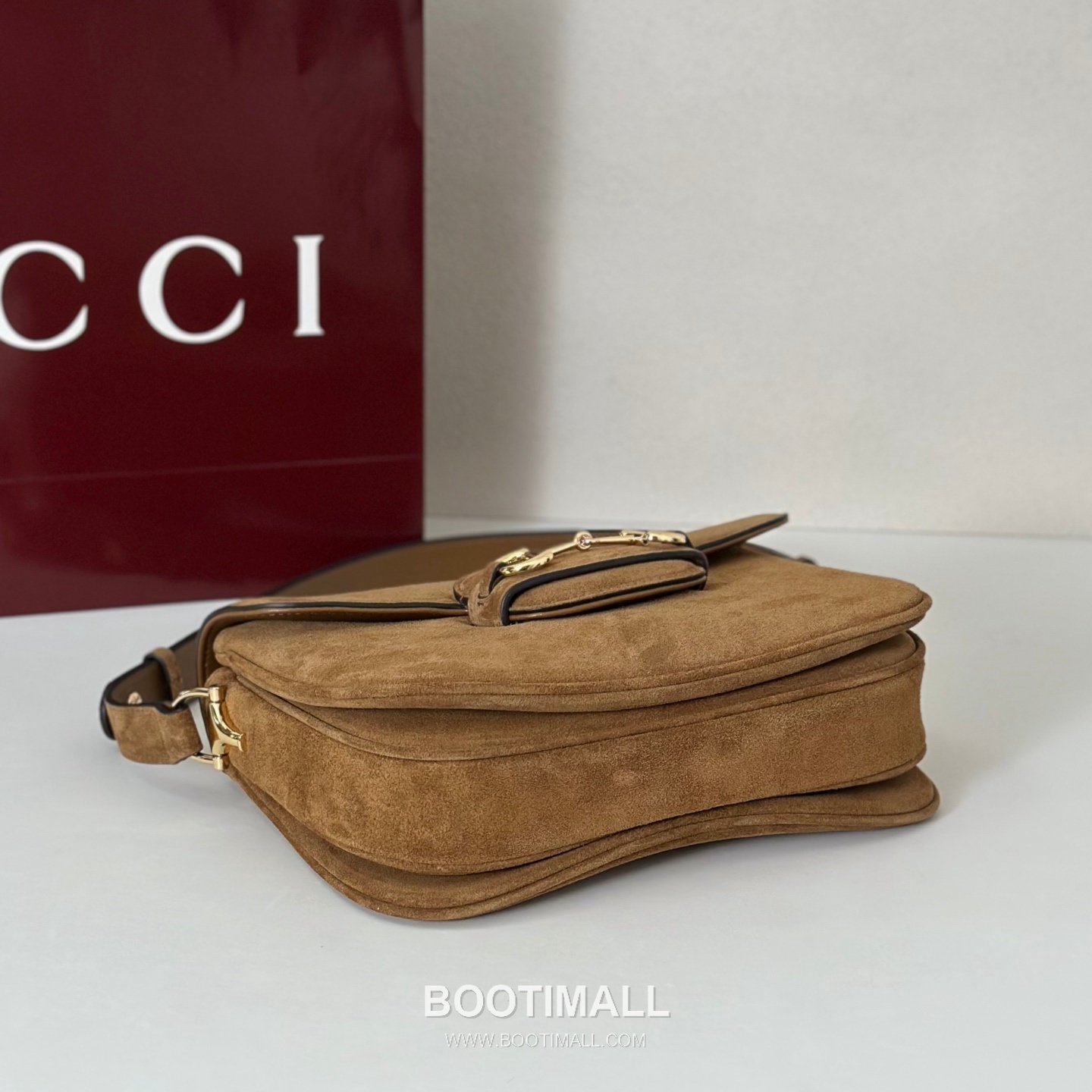 Gucci Suede Clutch Bag with Leather Trim Zip Detail 구찌 스웨이드 레더 트림 집 클러치백 847063 26cm 4