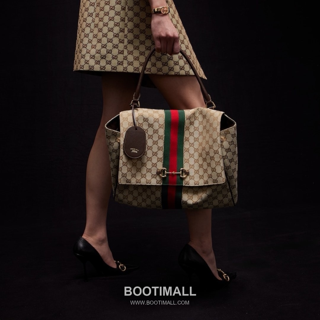 Gucci GG Canvas Tote Bag with Leather Trim Strap Detail 구찌 GG 캔버스 레더 트림 스트랩 토트백 875019 37cm 1