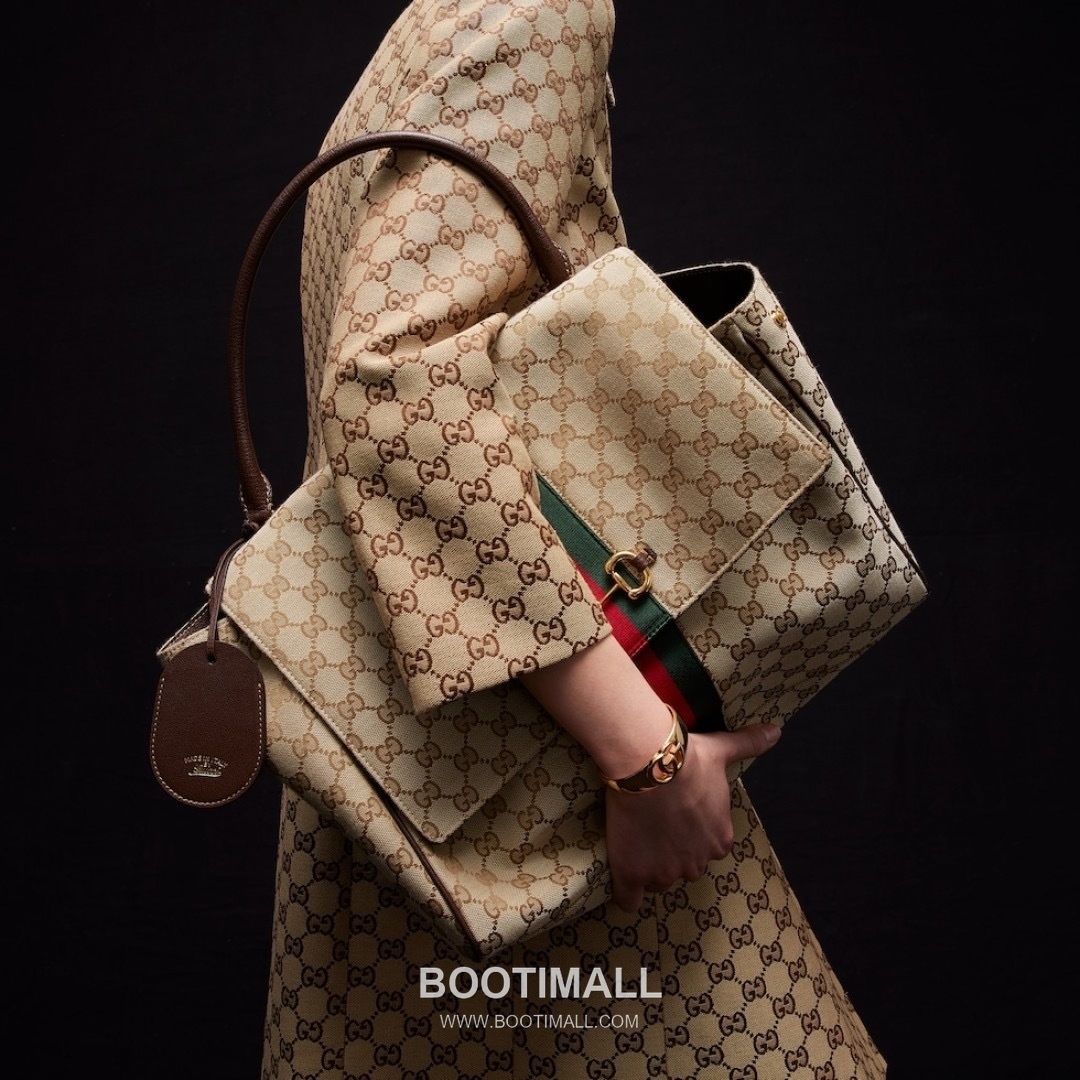 Gucci GG Canvas Tote Bag with Leather Trim Strap Detail 구찌 GG 캔버스 레더 트림 스트랩 토트백 875019 37cm 2