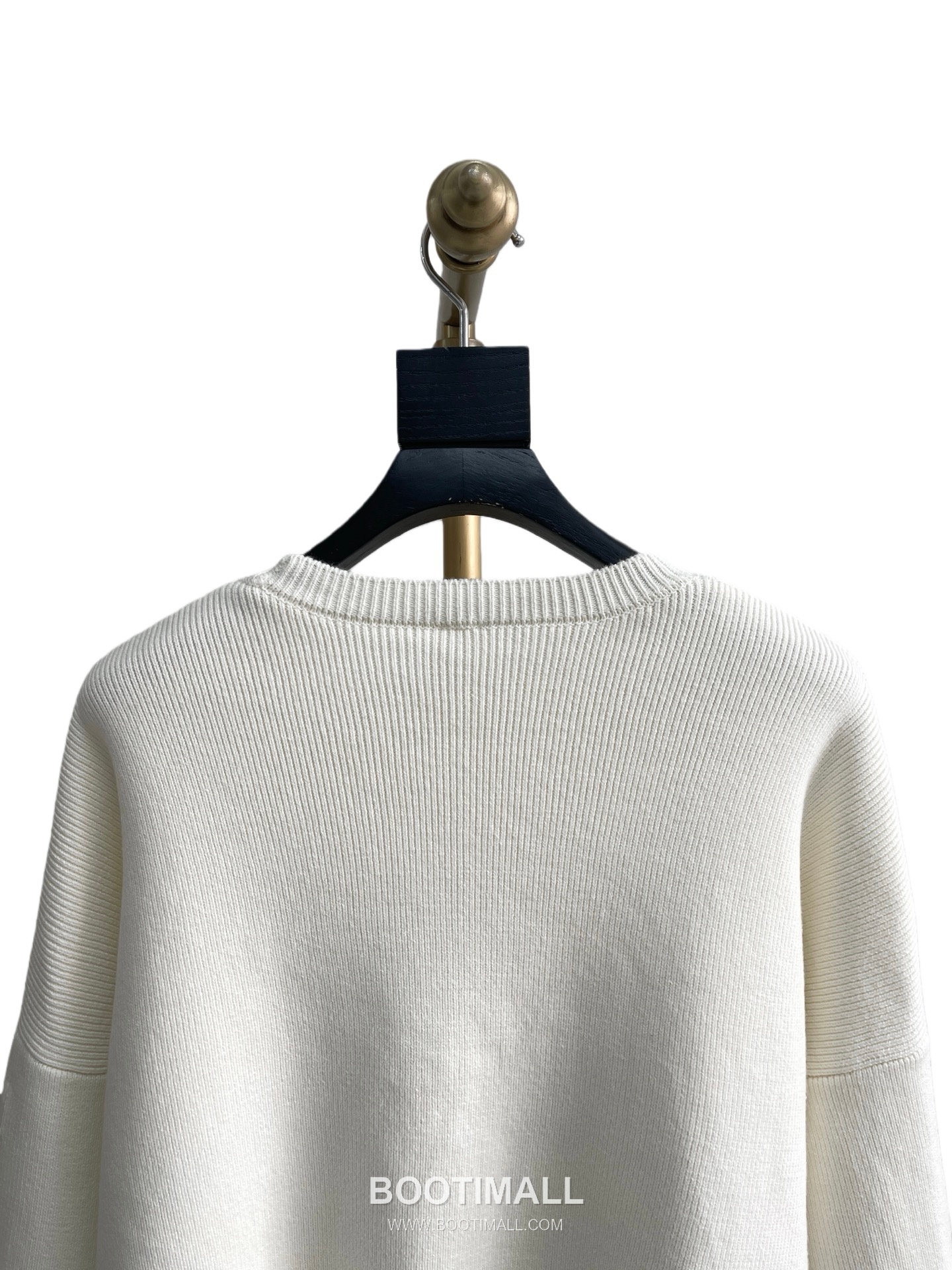 Alo Yoga Arm Logo Knit Sweater Crewneck Loose Fit Polyester 알로요가 암 로고 니트 스웨터 크루넥 루즈핏 폴리에스터 60107 4