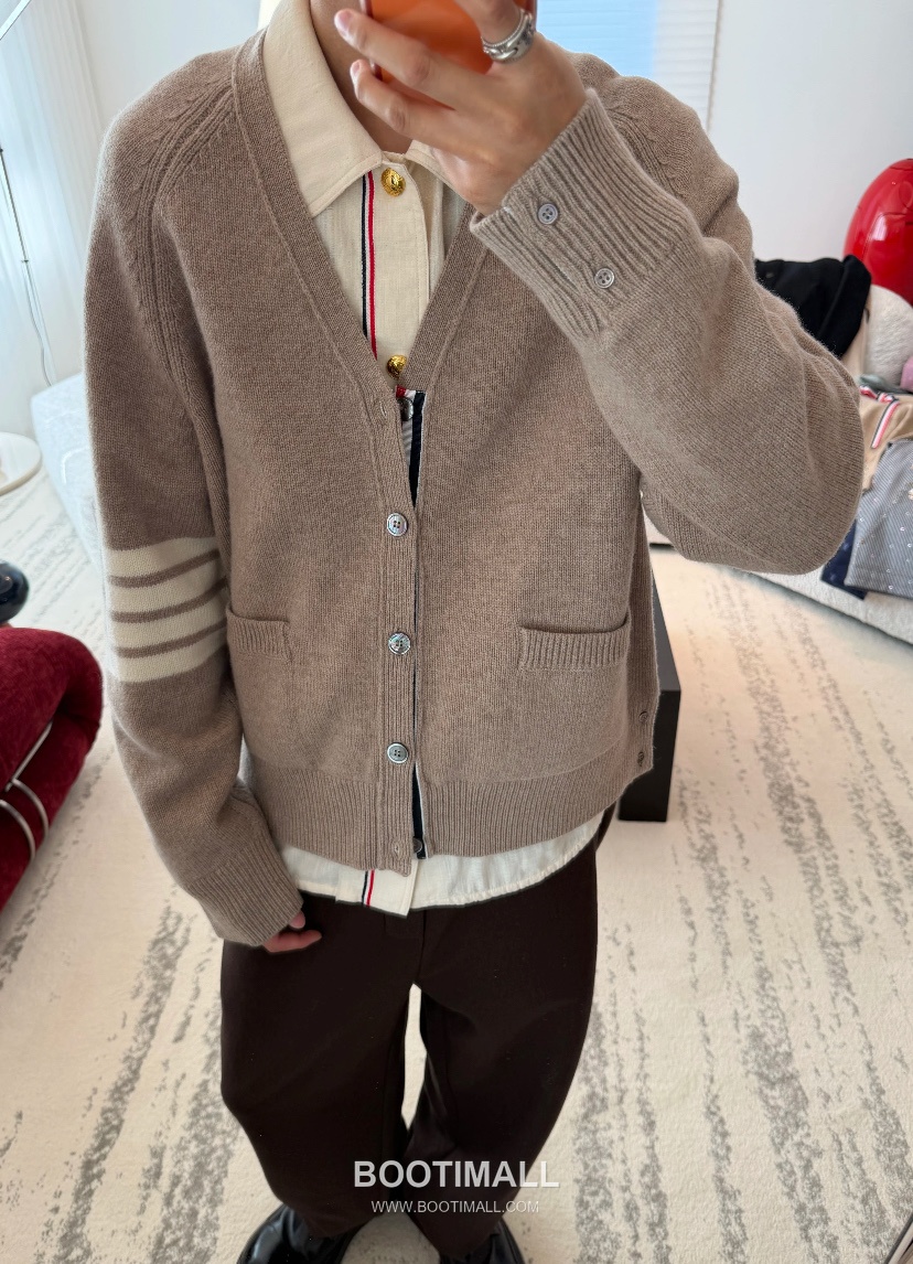 Thom Browne 4 Bar Stripe Wool Knit Cardigan V Neck Button 톰브라운 4바 스트라이프 울 니트 가디건 V넥 버튼 60102 5