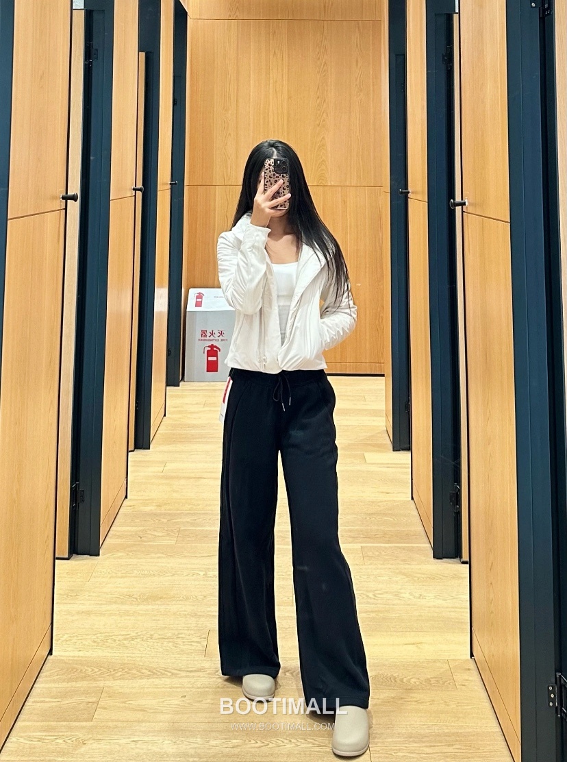 Lululemon Scuba Mid Rise Fleece Wide Leg Sweatpants Logo 룰루레몬 스쿠바 미드라이즈 플리스 와이드레그 스웨트팬츠 로고 60079 5