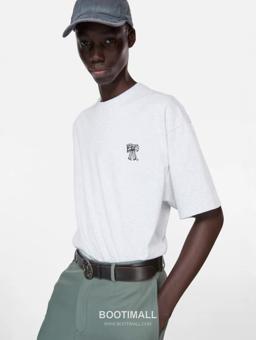 Acne Studios Bow Logo Print Cotton T-Shirt Crewneck Short Sleeve 아크네스튜디오 보우 로고 프린트 코튼 크루넥 반팔 티셔츠 60175 4