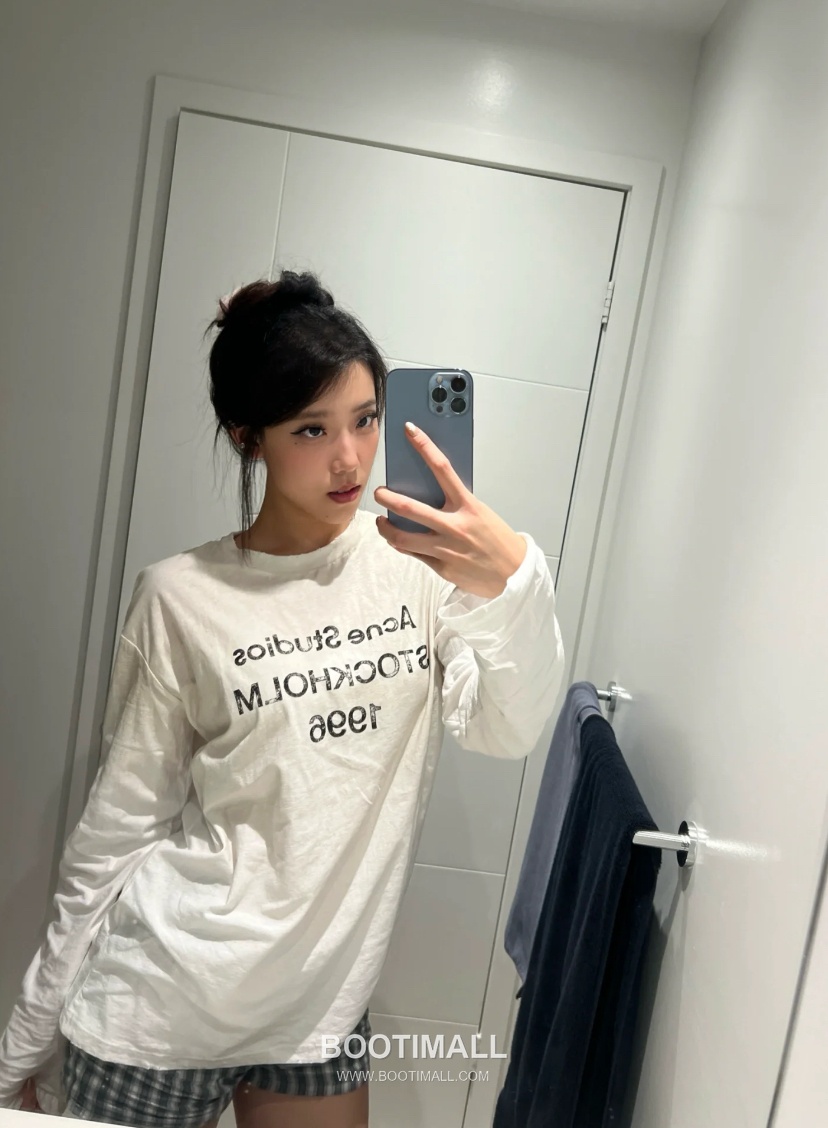 Acne Studios 1996 Distressed Logo Print Cotton T-Shirt Crewneck Long Sleeve 아크네스튜디오 1996 디스트레스 로고 프린트 코튼 크루넥 롱슬리브 티셔츠 6