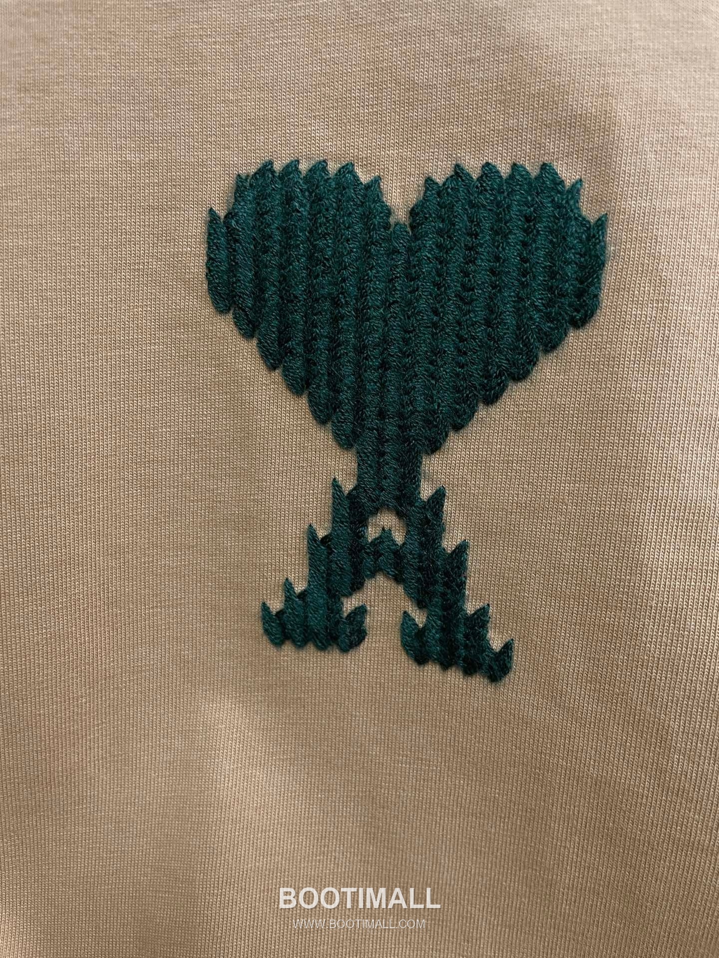 AMI Paris Embroidered Big Heart Logo Cotton T-Shirt Crewneck Short Sleeve 아미파리 빅하트 로고 자수 코튼 크루넥 반팔 티셔츠 60186 12