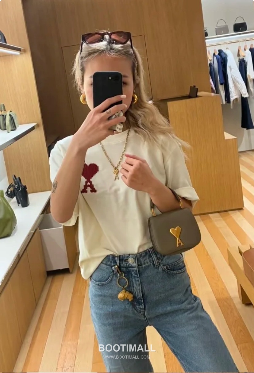 AMI Paris Embroidered Big Heart Logo Cotton T-Shirt Crewneck Short Sleeve 아미파리 빅하트 로고 자수 코튼 크루넥 반팔 티셔츠 60186 5