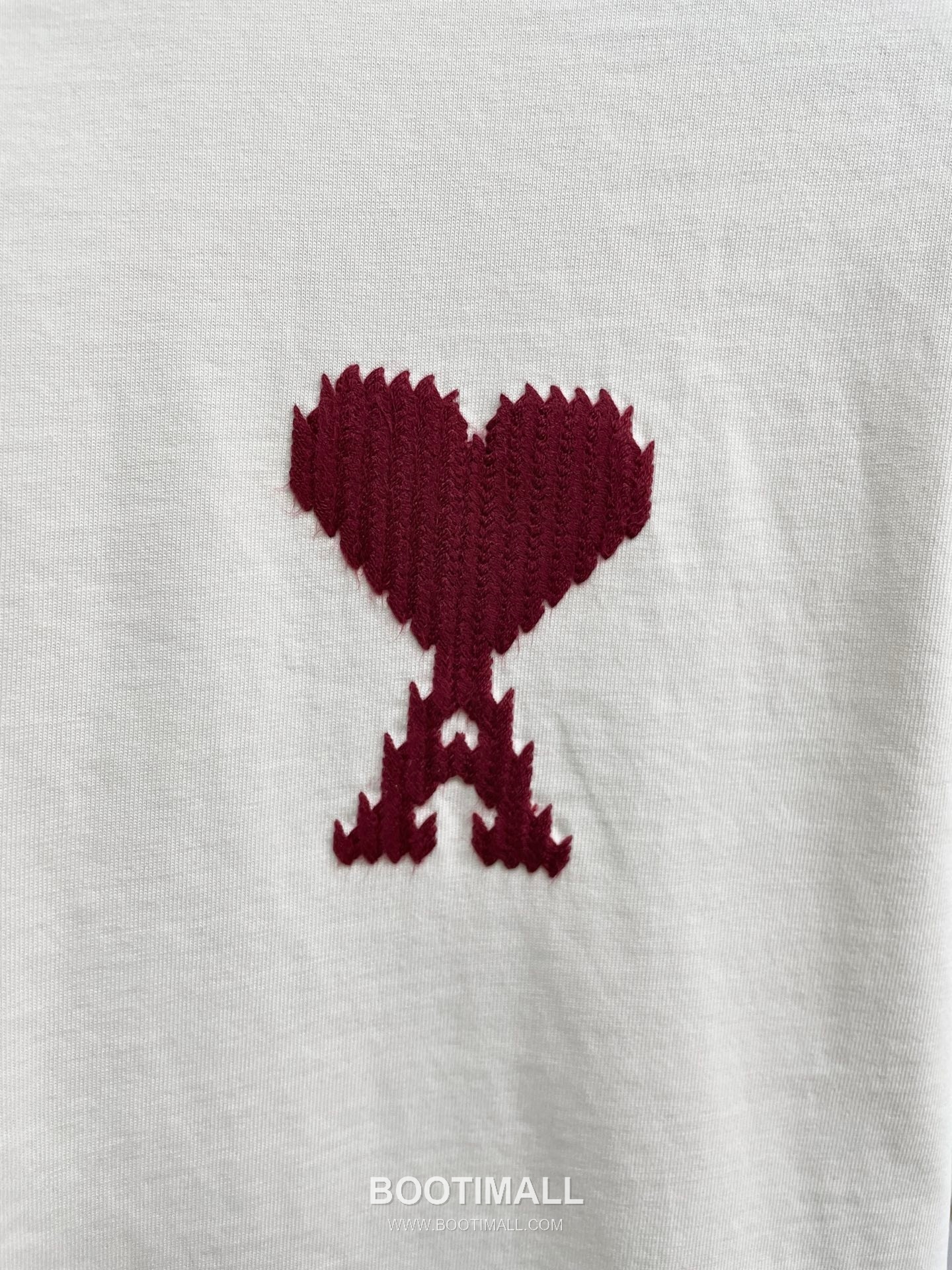 AMI Paris Embroidered Big Heart Logo Cotton T-Shirt Crewneck Short Sleeve 아미파리 빅하트 로고 자수 코튼 크루넥 반팔 티셔츠 60186 9