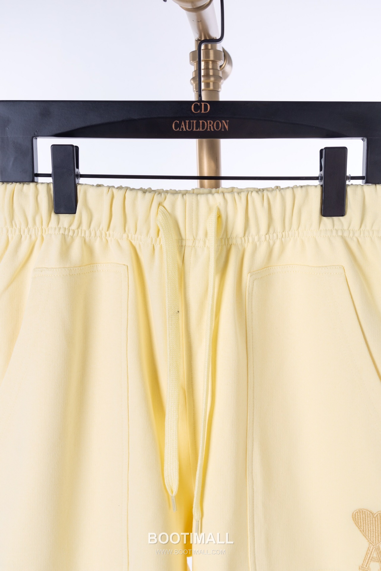 AMI Paris Embroidered Heart Logo Cotton Shorts Wide Fit 아미파리 하트 로고 자수 코튼 쇼츠 와이드핏 2516 3