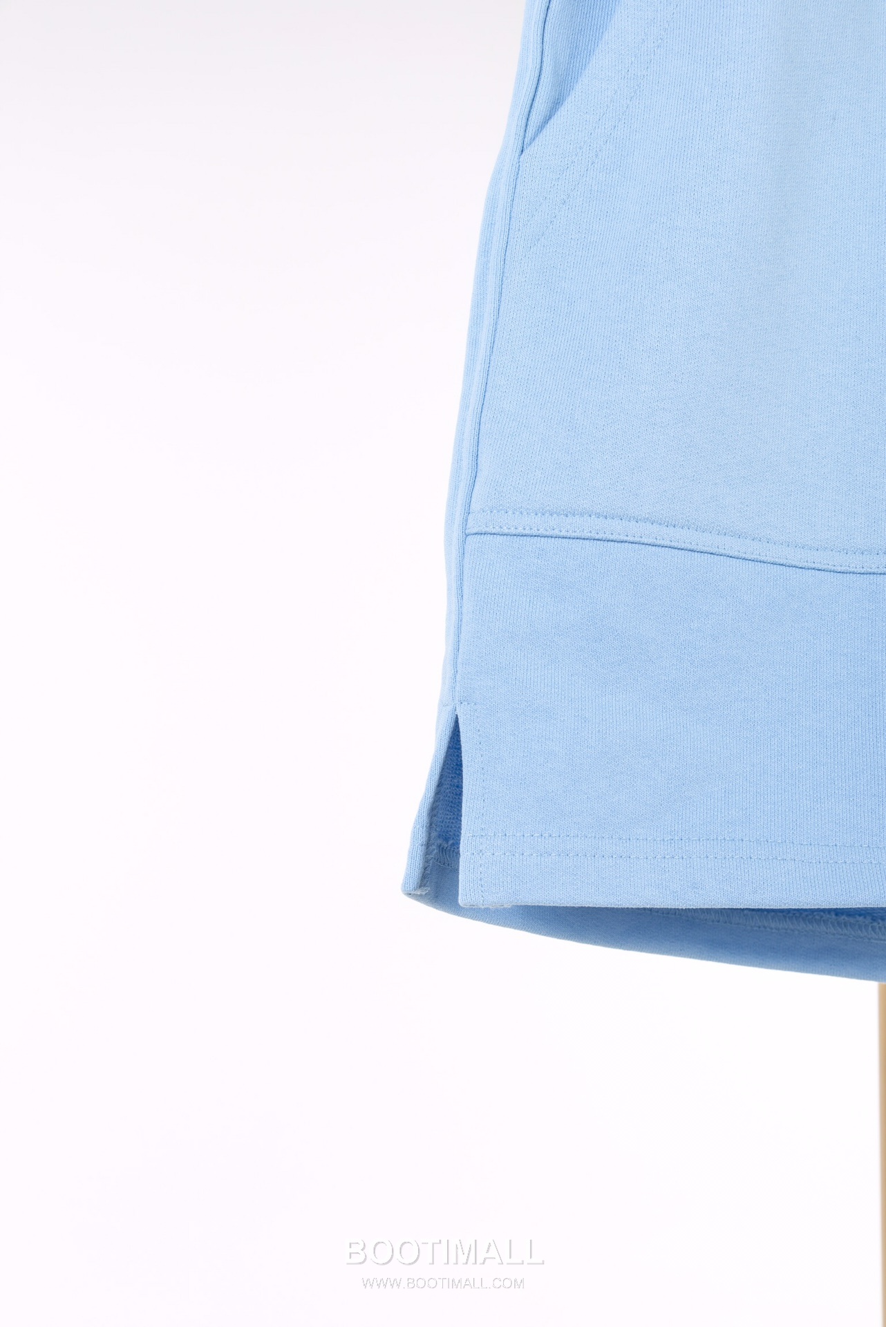 AMI Paris Embroidered Heart Logo Cotton Shorts Wide Fit 아미파리 하트 로고 자수 코튼 쇼츠 와이드핏 2516 5