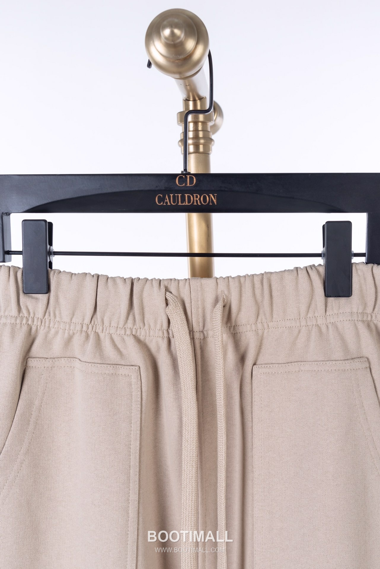 AMI Paris Embroidered Heart Logo Cotton Shorts Wide Fit 아미파리 하트 로고 자수 코튼 쇼츠 와이드핏 2516 3