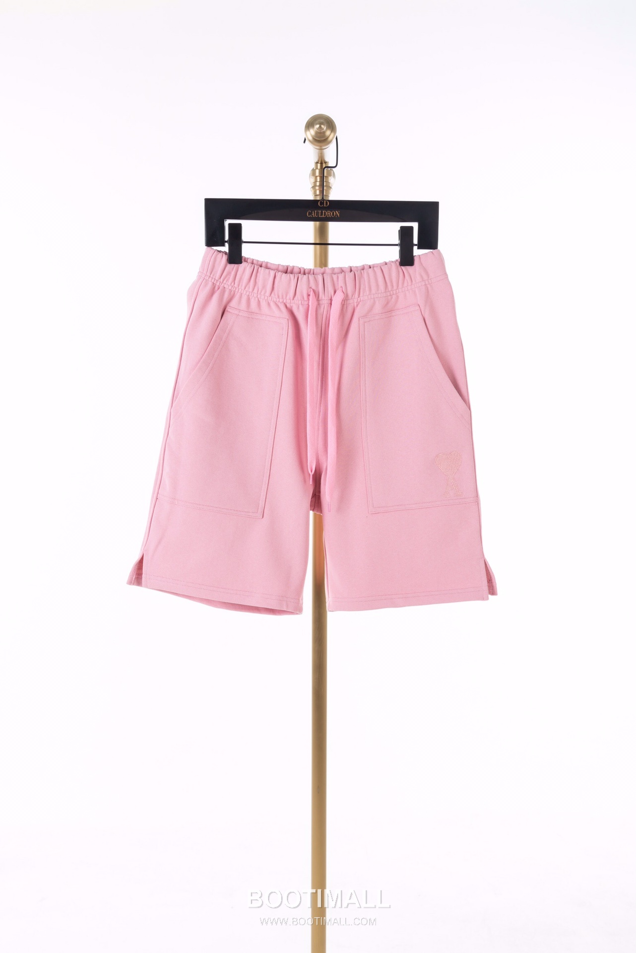 AMI Paris Embroidered Heart Logo Cotton Shorts Wide Fit 아미파리 하트 로고 자수 코튼 쇼츠 와이드핏 2516 1