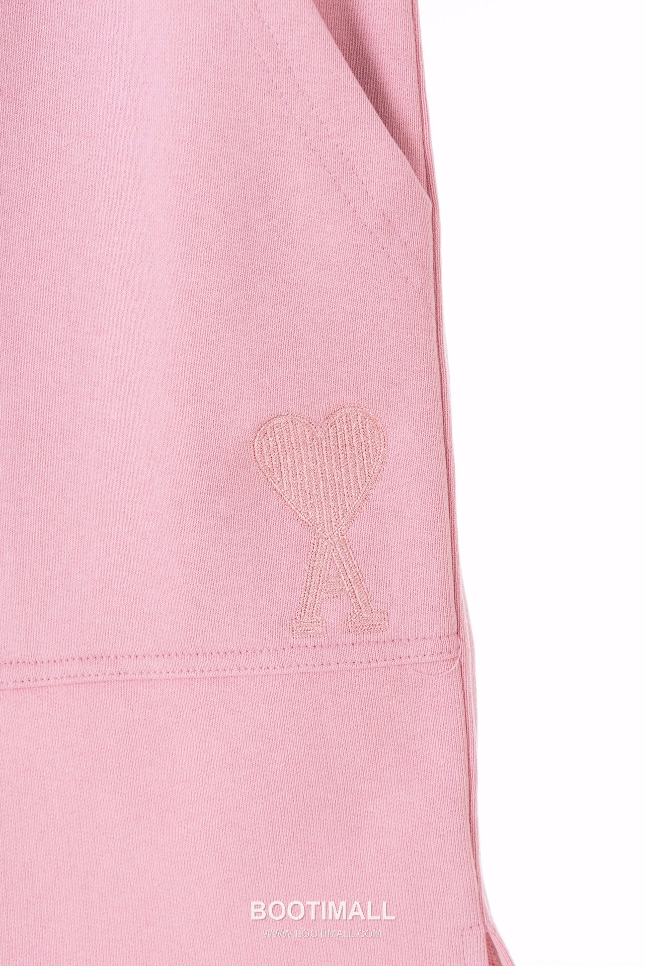 AMI Paris Embroidered Heart Logo Cotton Shorts Wide Fit 아미파리 하트 로고 자수 코튼 쇼츠 와이드핏 2516 5