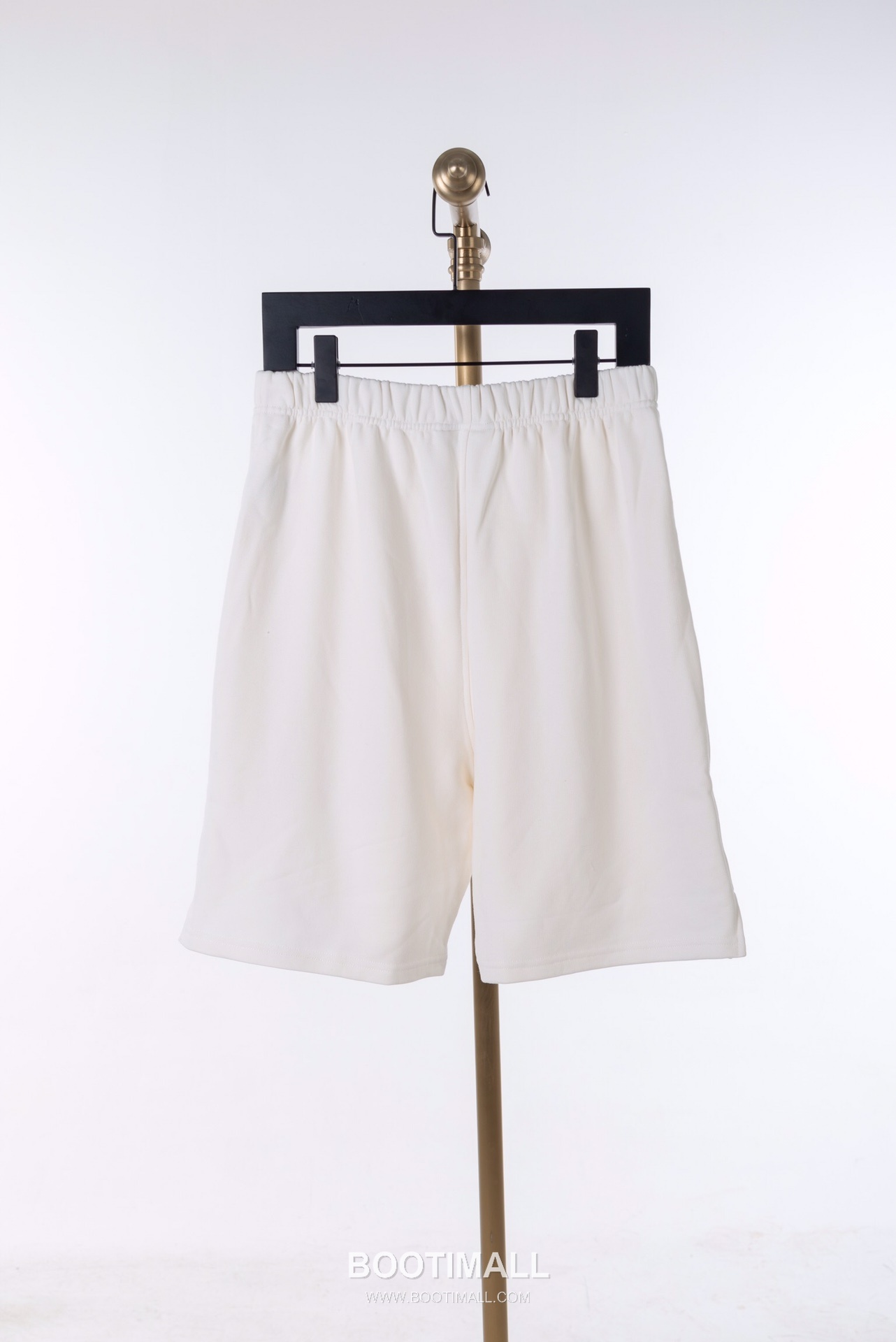 AMI Paris Embroidered Heart Logo Cotton Shorts Wide Fit 아미파리 하트 로고 자수 코튼 쇼츠 와이드핏 2516 2