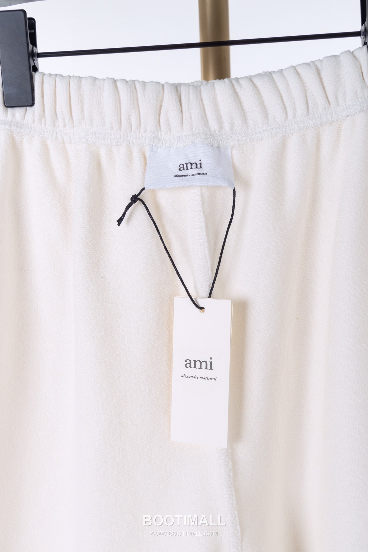 AMI Paris Embroidered Heart Logo Cotton Shorts Wide Fit 아미파리 하트 로고 자수 코튼 쇼츠 와이드핏 2516 7