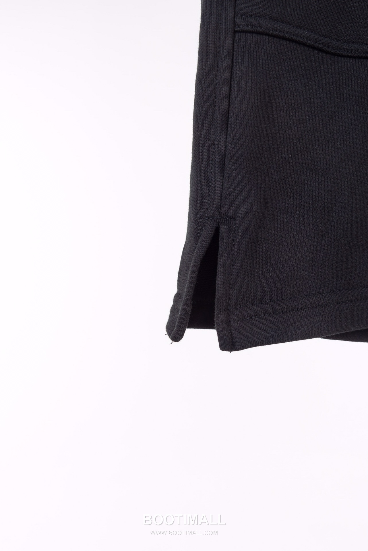 AMI Paris Embroidered Heart Logo Cotton Shorts Wide Fit 아미파리 하트 로고 자수 코튼 쇼츠 와이드핏 2516 6