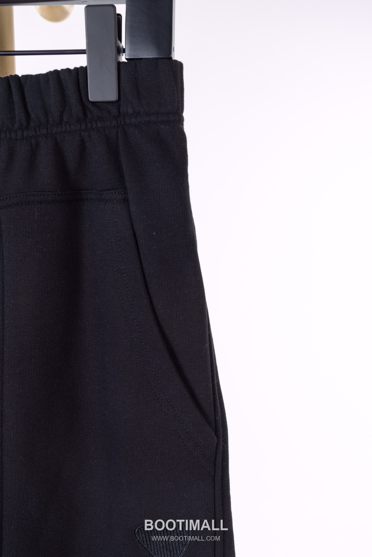 AMI Paris Embroidered Heart Logo Cotton Shorts Wide Fit 아미파리 하트 로고 자수 코튼 쇼츠 와이드핏 2516 7