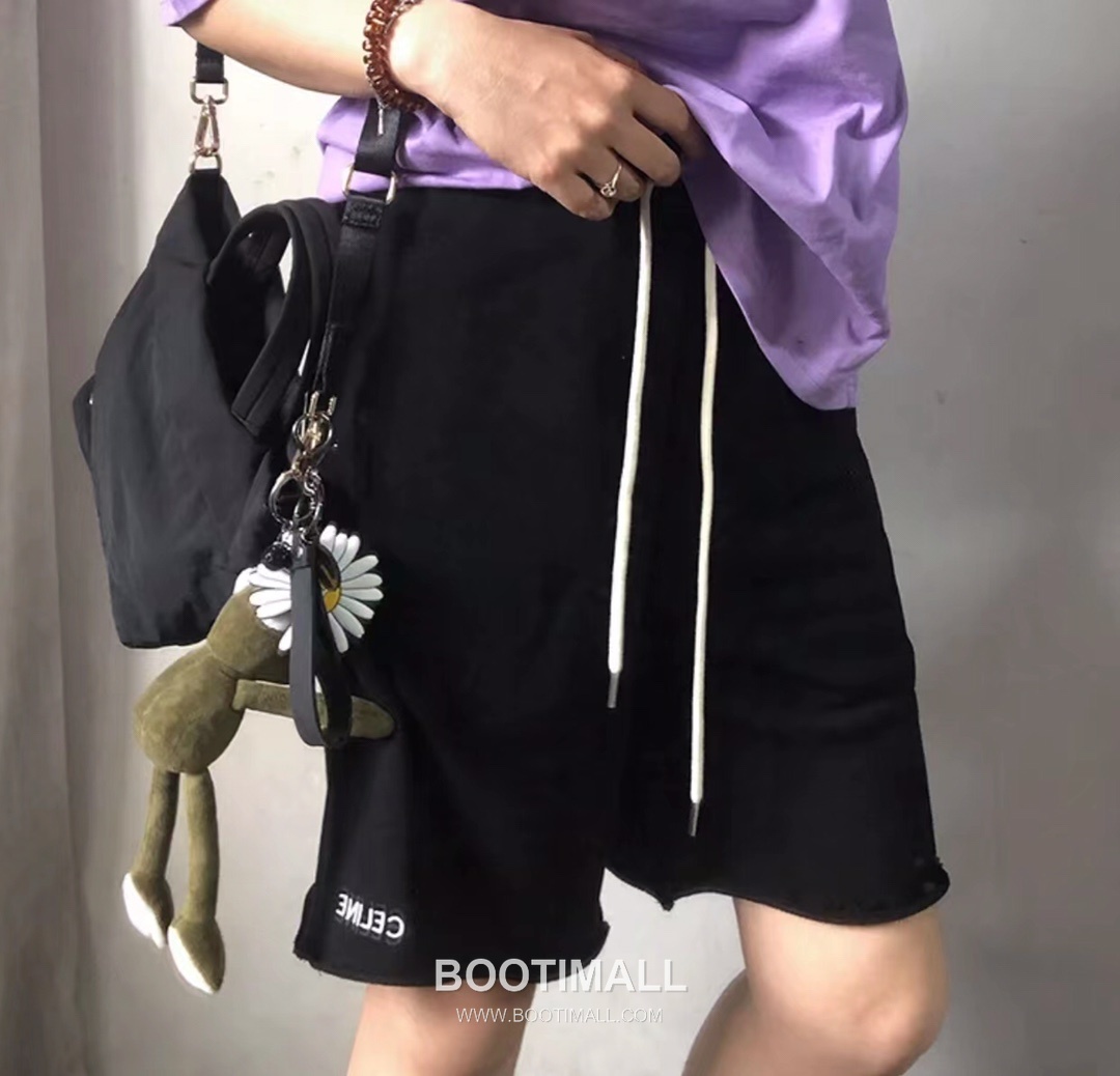 CELINE Embroidered Logo Cotton Shorts Casual Fit 셀린느 자수 로고 코튼 쇼츠 캐주얼핏 2556 4