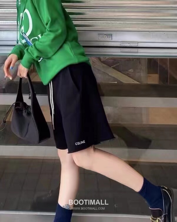 CELINE Embroidered Logo Cotton Shorts Casual Fit 셀린느 자수 로고 코튼 쇼츠 캐주얼핏 2556 5