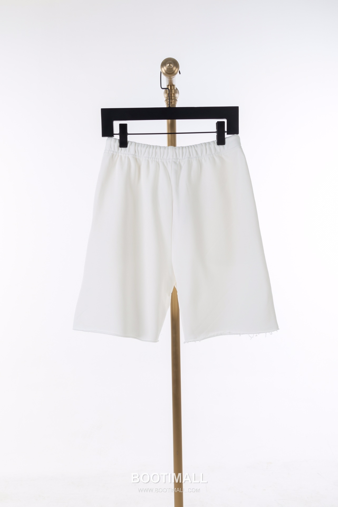 CELINE Embroidered Logo Cotton Shorts Casual Fit 셀린느 자수 로고 코튼 쇼츠 캐주얼핏 2556 2