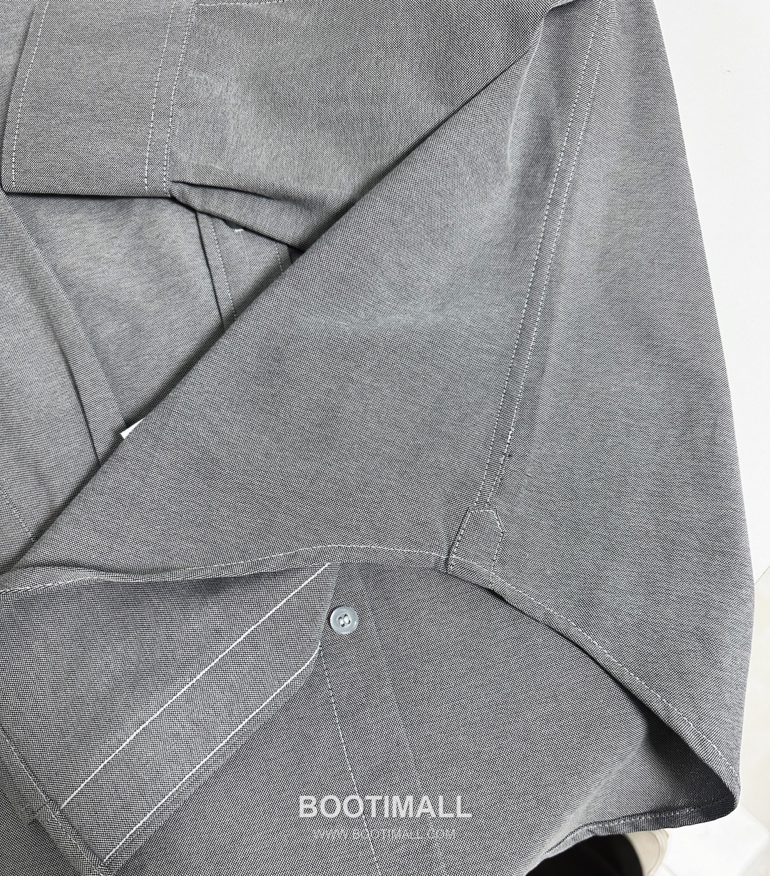 Thom Browne SS26 Cotton Oxford Long Sleeve Shirt with Armband Stripe Detail 톰브라운 SS26 코튼 옥스포드 롱슬리브 셔츠 암밴드 스트라이프 디테일 8