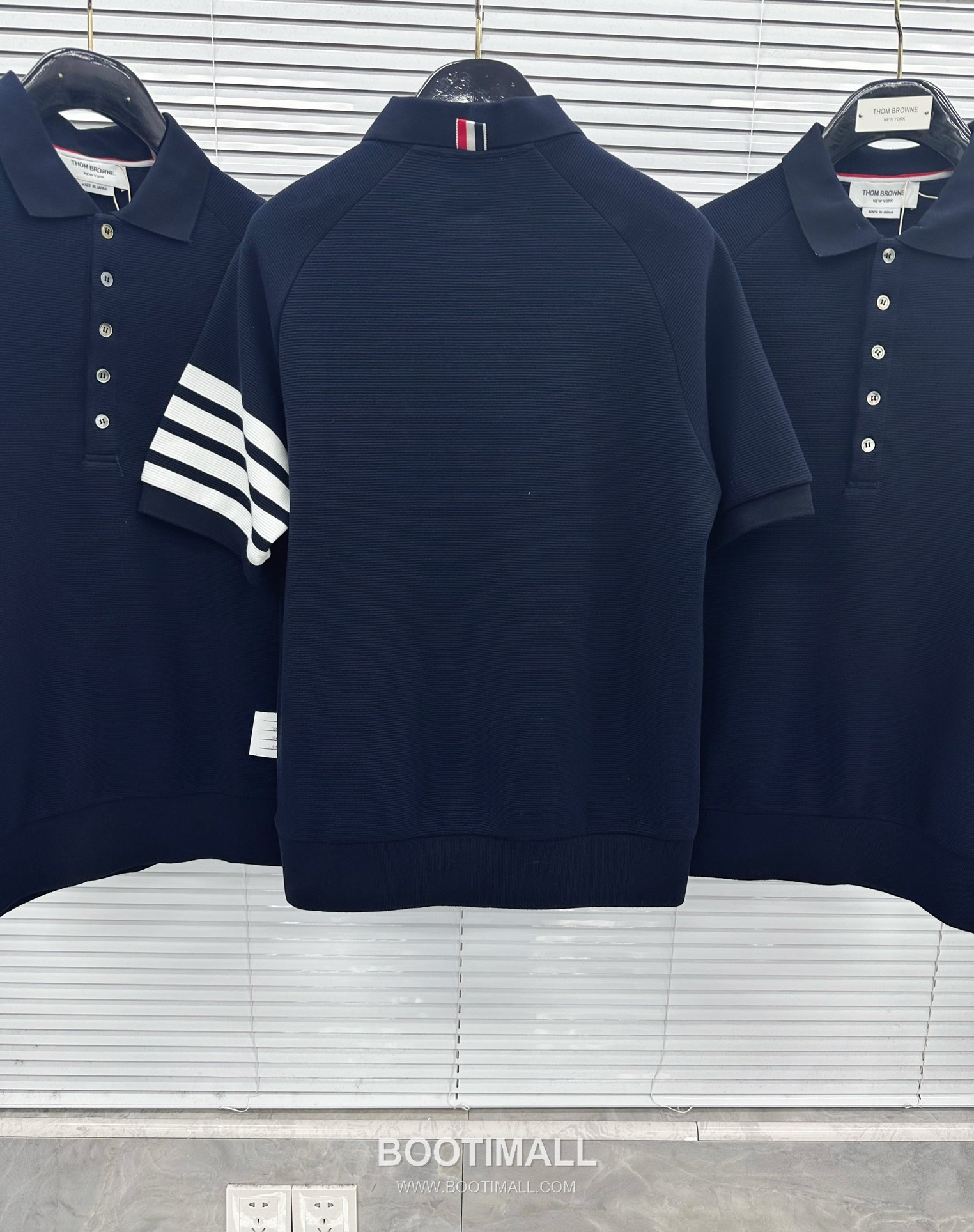 Thom Browne SS26 Cotton Waffle Knit Polo Shirt with 4-Bar Armband Detail 톰브라운 SS26 코튼 와플 니트 폴로 셔츠 4바 암밴드 디테일 3