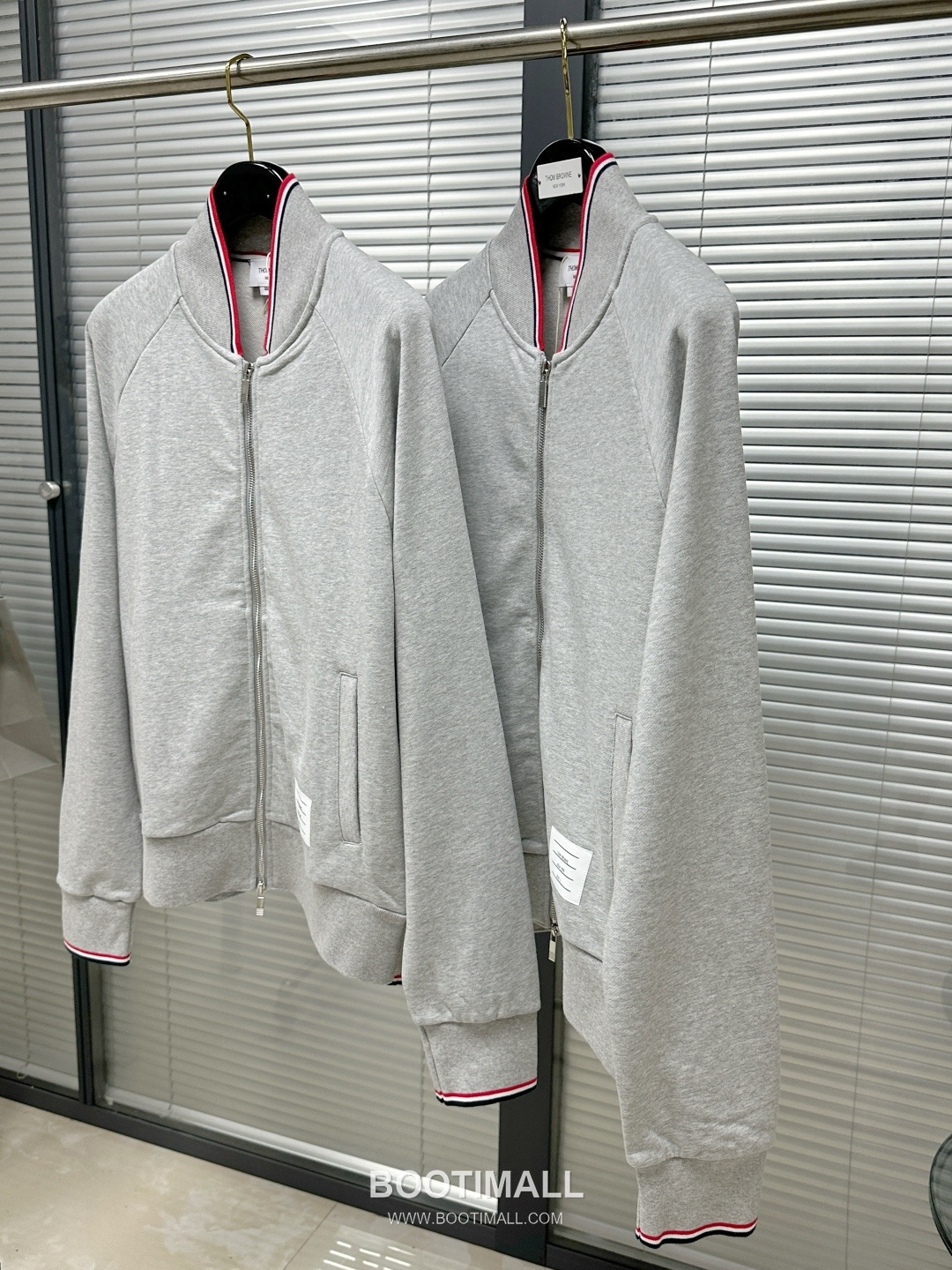 Thom Browne SS26 Cotton Zip-Up Varsity Jacket with Stripe Tape Detail 톰브라운 SS26 코튼 집업 바시티 재킷 스트라이프 테이프 디테일 WT262222 9