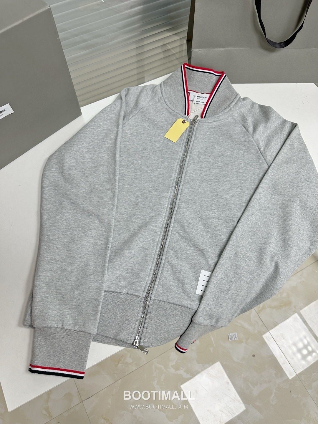 Thom Browne SS26 Cotton Zip-Up Varsity Jacket with Stripe Tape Detail 톰브라운 SS26 코튼 집업 바시티 재킷 스트라이프 테이프 디테일 WT262222 10