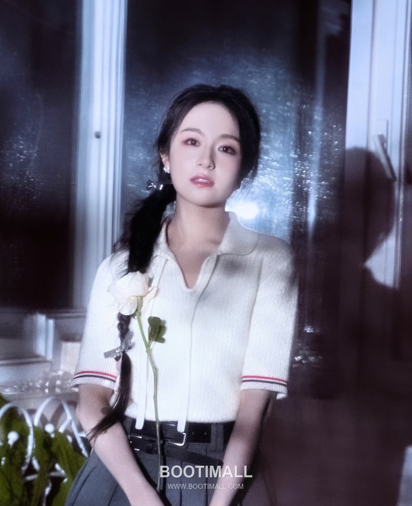 Thom Browne FW26 Merino Wool Knit Polo T-Shirt with Tie Detail 톰브라운 FW26 메리노 울 니트 폴로 반팔 티셔츠 타이 디테일 1