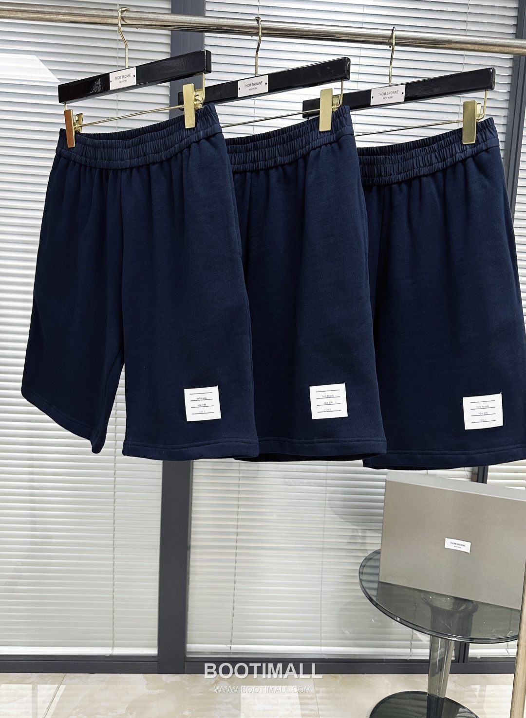 Thom Browne SS26 Cotton Patchwork Mid-Rise Sport Shorts with Logo Detail 톰브라운 SS26 코튼 패치워크 미드라이즈 스포츠 쇼츠 로고 디테일 7