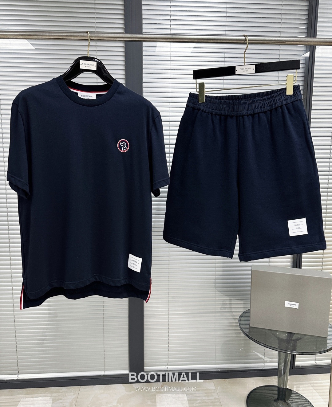 Thom Browne SS26 Cotton Patchwork Mid-Rise Sport Shorts with Logo Detail 톰브라운 SS26 코튼 패치워크 미드라이즈 스포츠 쇼츠 로고 디테일 12