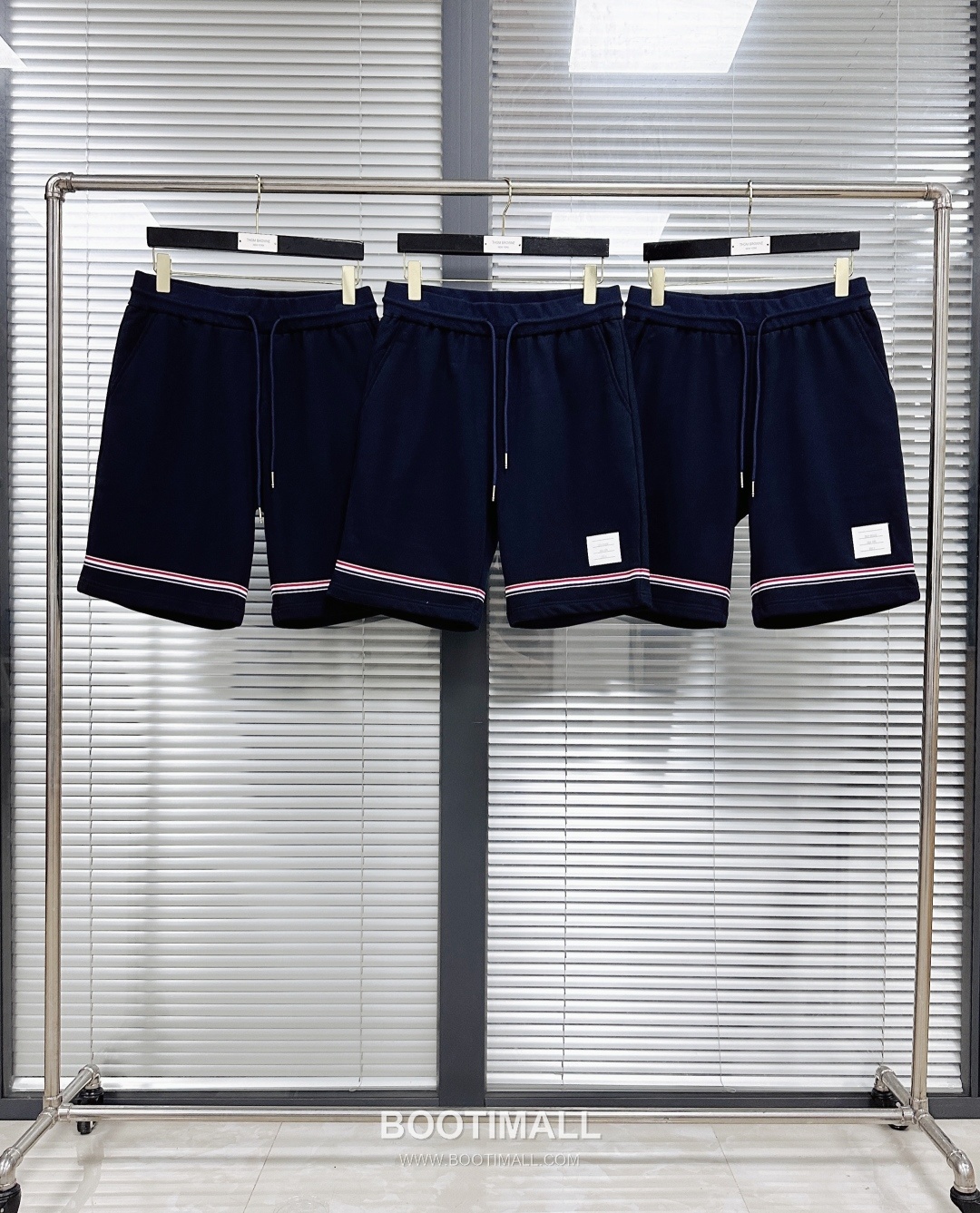 Thom Browne SS25 Cotton Terry Shorts with Tricolor Tape Trim Detail 톰브라운 SS25 코튼 테리 쇼츠 삼색 테이프 트림 디테일 1