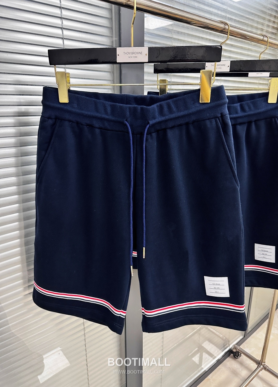 Thom Browne SS25 Cotton Terry Shorts with Tricolor Tape Trim Detail 톰브라운 SS25 코튼 테리 쇼츠 삼색 테이프 트림 디테일 5