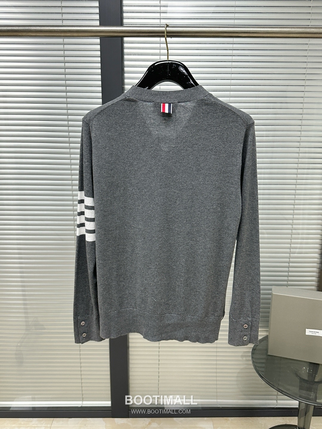 Thom Browne SS26 Cotton Jacquard Tennis Racket Cardigan with 4-Bar Stripe Detail 톰브라운 SS26 코튼 자카드 테니스 라켓 가디건 4바 스트라이프 디테일 KT262420 2