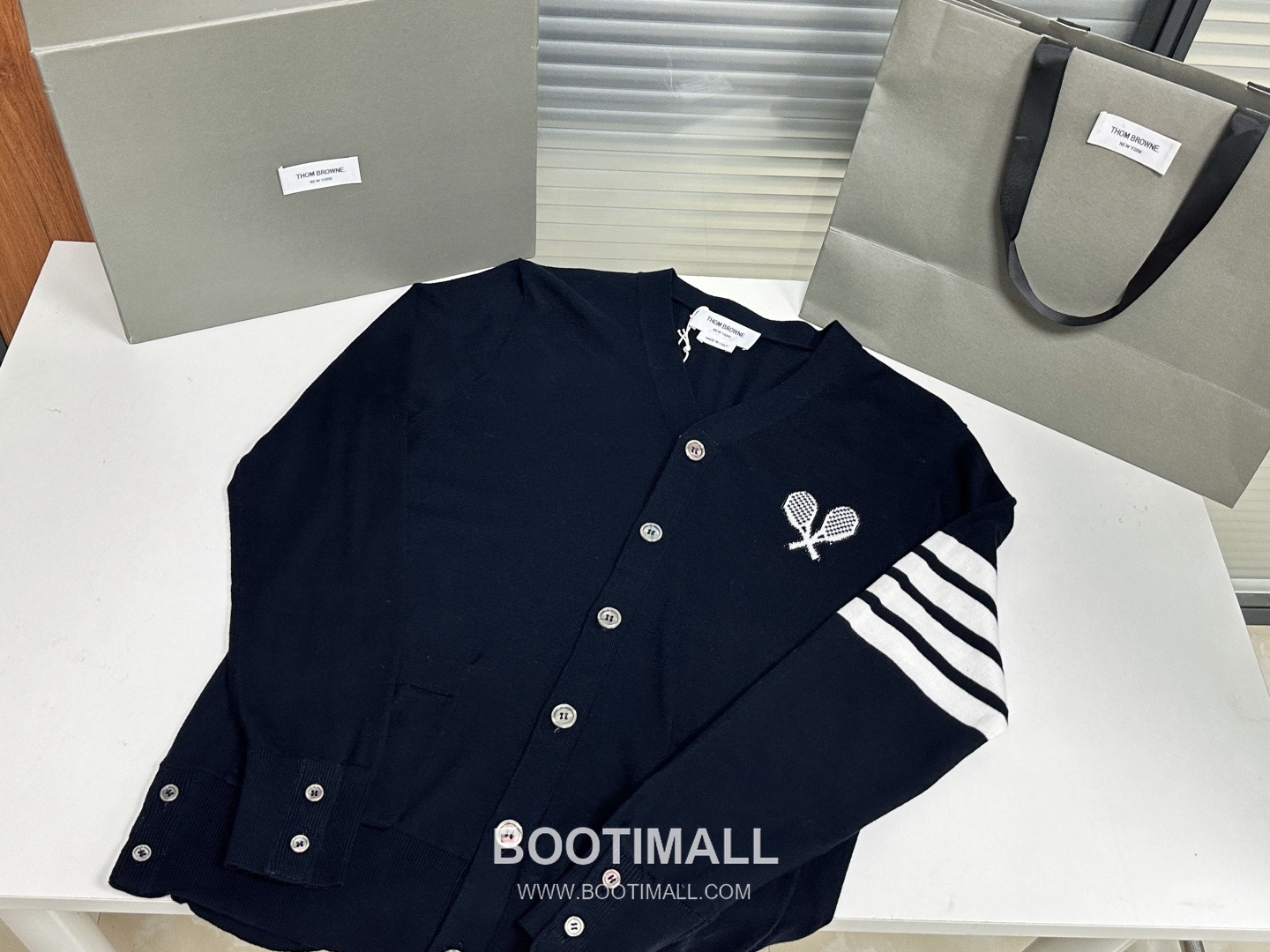 Thom Browne SS26 Cotton Jacquard Tennis Racket Cardigan with 4-Bar Stripe Detail 톰브라운 SS26 코튼 자카드 테니스 라켓 가디건 4바 스트라이프 디테일 KT262420 5