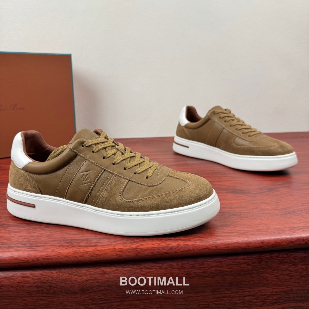 Loro Piana Tennis Walk Calfskin Suede Low Sneakers with Strap Logo Detail 로로피아나 테니스 워크 카프스킨 스웨이드 로우 스니커즈 스트랩 로고 디테일 3.5cm 1