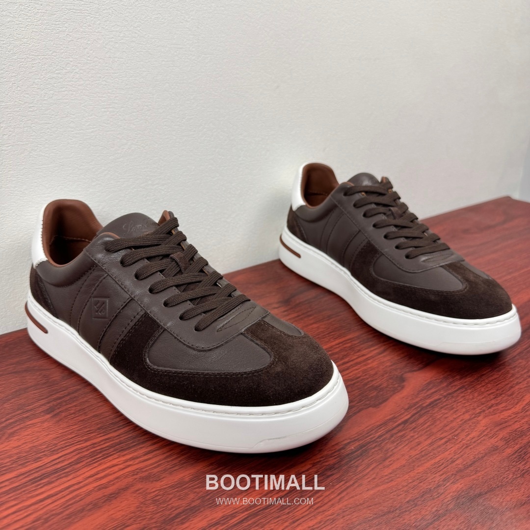 Loro Piana Tennis Walk Calfskin Suede Low Sneakers with Strap Logo Detail 로로피아나 테니스 워크 카프스킨 스웨이드 로우 스니커즈 스트랩 로고 디테일 3.5cm 2