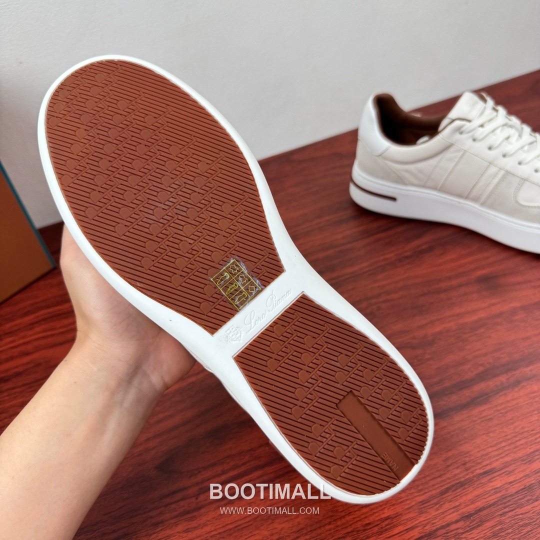 Loro Piana Tennis Walk Calfskin Suede Low Sneakers with Strap Logo Detail 로로피아나 테니스 워크 카프스킨 스웨이드 로우 스니커즈 스트랩 로고 디테일 3.5cm 9