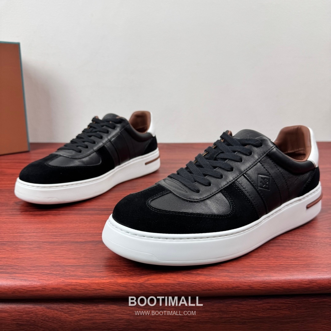 Loro Piana Tennis Walk Calfskin Suede Low Sneakers with Strap Logo Detail 로로피아나 테니스 워크 카프스킨 스웨이드 로우 스니커즈 스트랩 로고 디테일 3.5cm 3