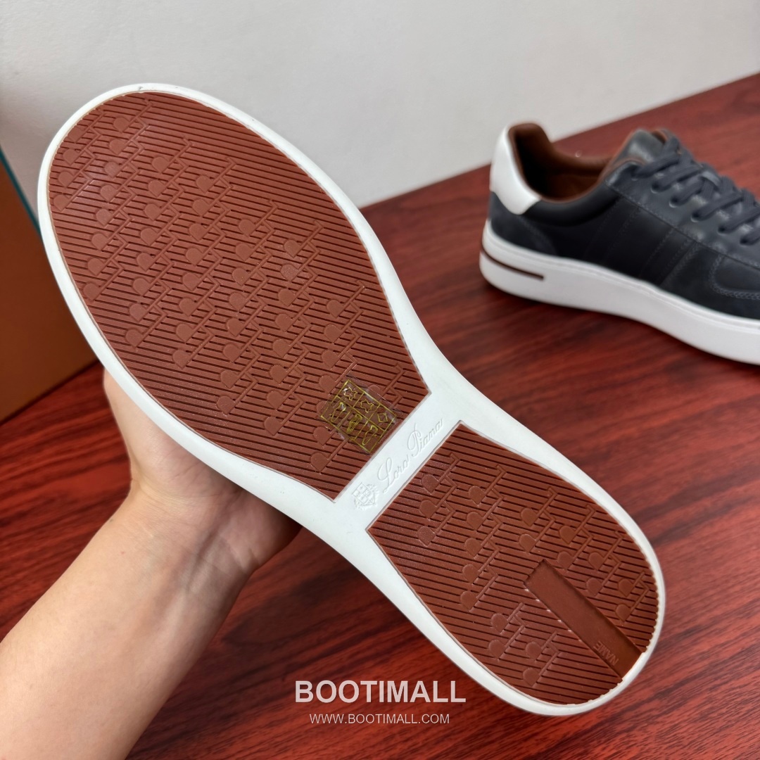 Loro Piana Tennis Walk Calfskin Suede Low Sneakers with Strap Logo Detail 로로피아나 테니스 워크 카프스킨 스웨이드 로우 스니커즈 스트랩 로고 디테일 3.5cm 9