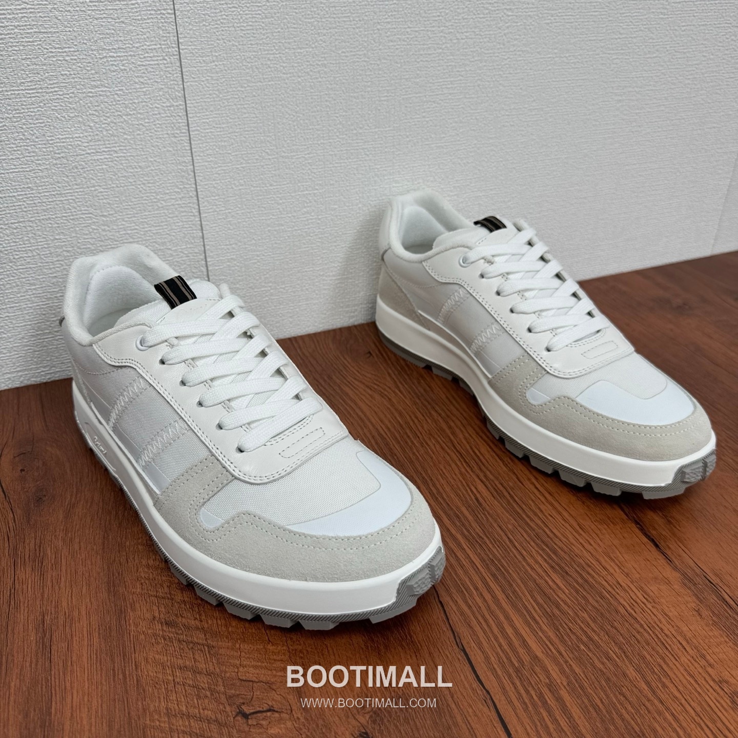 Brioni Crossing Suede Nylon Low Sneakers with Color Block Strap Detail 브리오니 크로싱 스웨이드 나일론 로우 스니커즈 컬러블록 스트랩 디테일 3.5cm 2