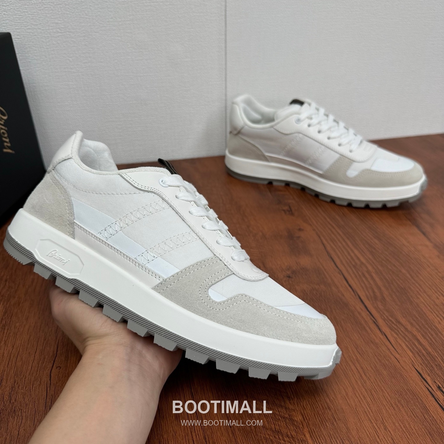 Brioni Crossing Suede Nylon Low Sneakers with Color Block Strap Detail 브리오니 크로싱 스웨이드 나일론 로우 스니커즈 컬러블록 스트랩 디테일 3.5cm 4