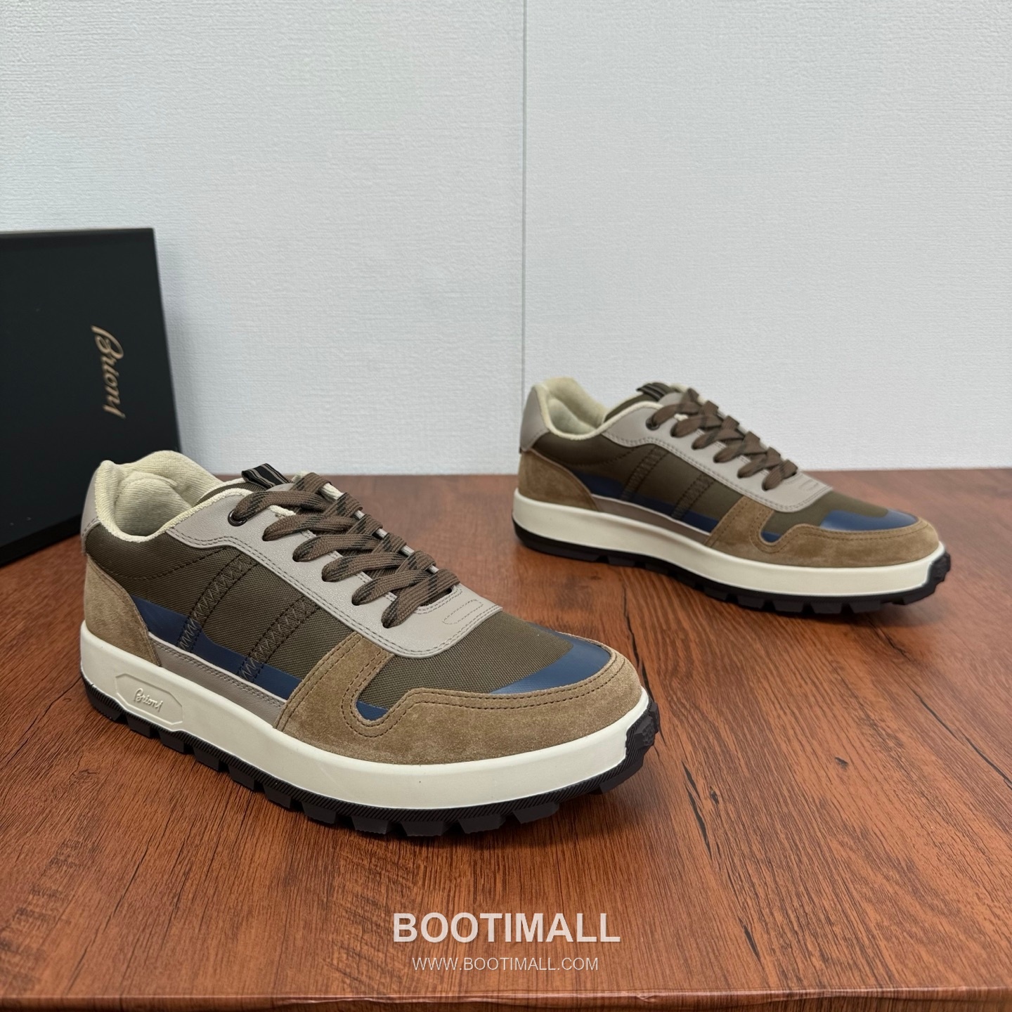 Brioni Crossing Suede Nylon Low Sneakers with Color Block Strap Detail 브리오니 크로싱 스웨이드 나일론 로우 스니커즈 컬러블록 스트랩 디테일 3.5cm 1