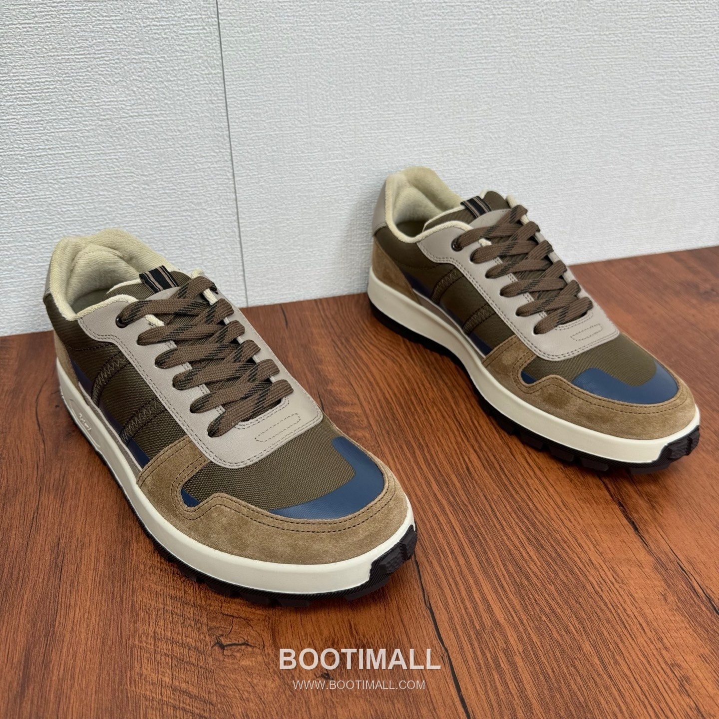 Brioni Crossing Suede Nylon Low Sneakers with Color Block Strap Detail 브리오니 크로싱 스웨이드 나일론 로우 스니커즈 컬러블록 스트랩 디테일 3.5cm 2