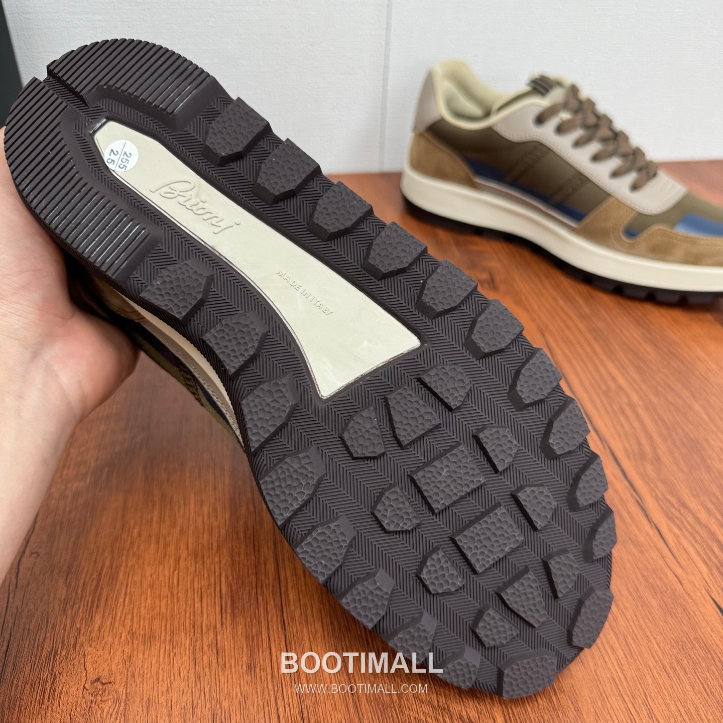 Brioni Crossing Suede Nylon Low Sneakers with Color Block Strap Detail 브리오니 크로싱 스웨이드 나일론 로우 스니커즈 컬러블록 스트랩 디테일 3.5cm 9